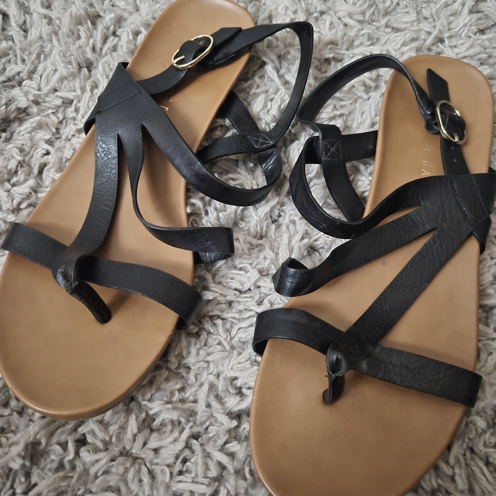 Kelly & Katie Black Strappy Sandals